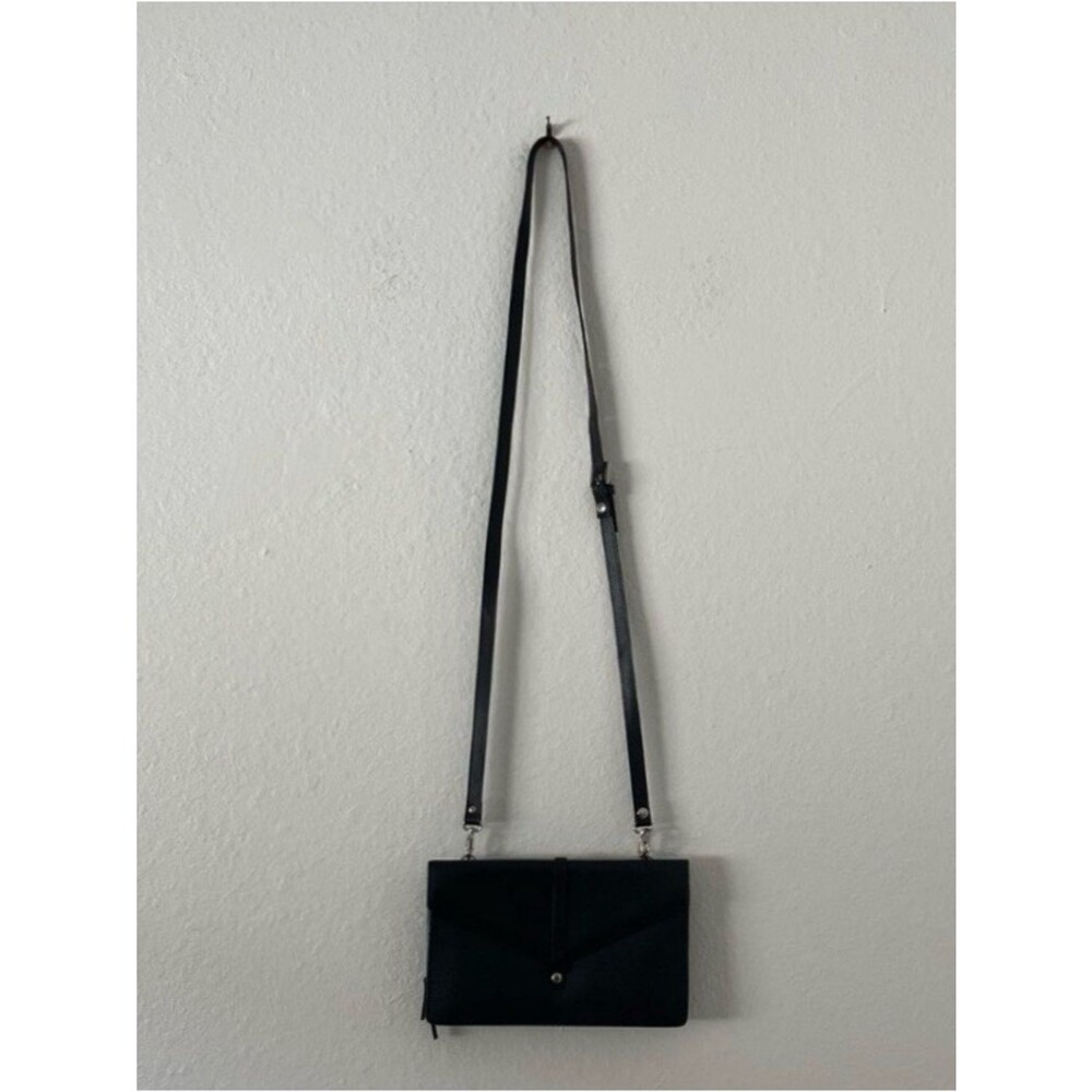 Black Lodis Crossbody Purse